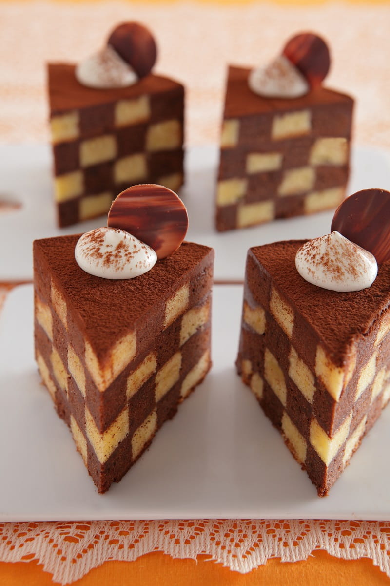 [center center 100%]