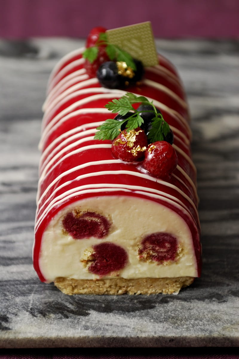 [center center 100%]